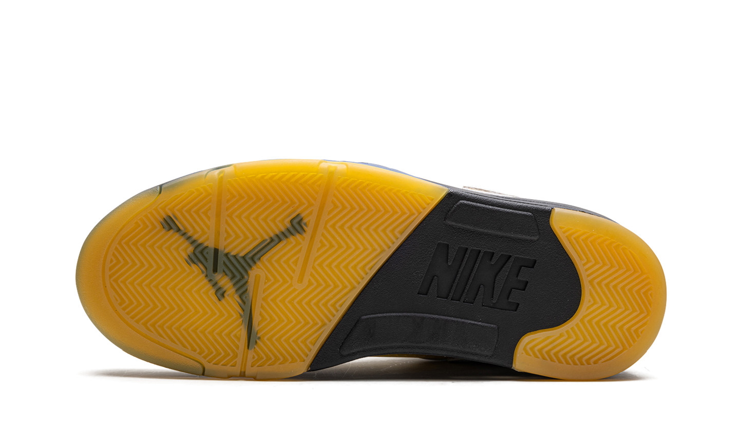 AIR JORDAN 5 WMNS "A Ma Maniére - Diffused Blue" FZ5758 004