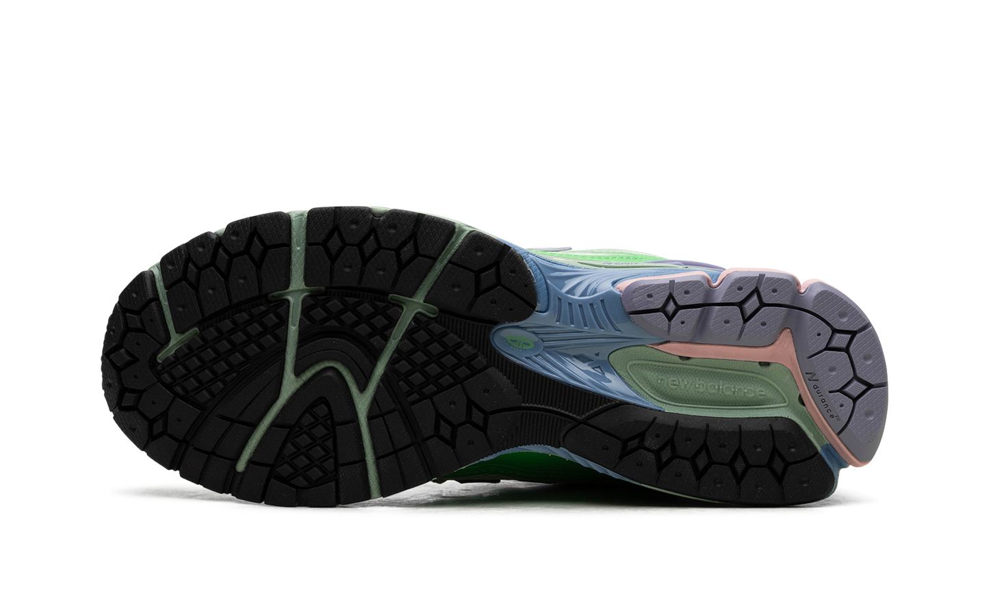 1906R "Green Astral Purple" M1906RVA