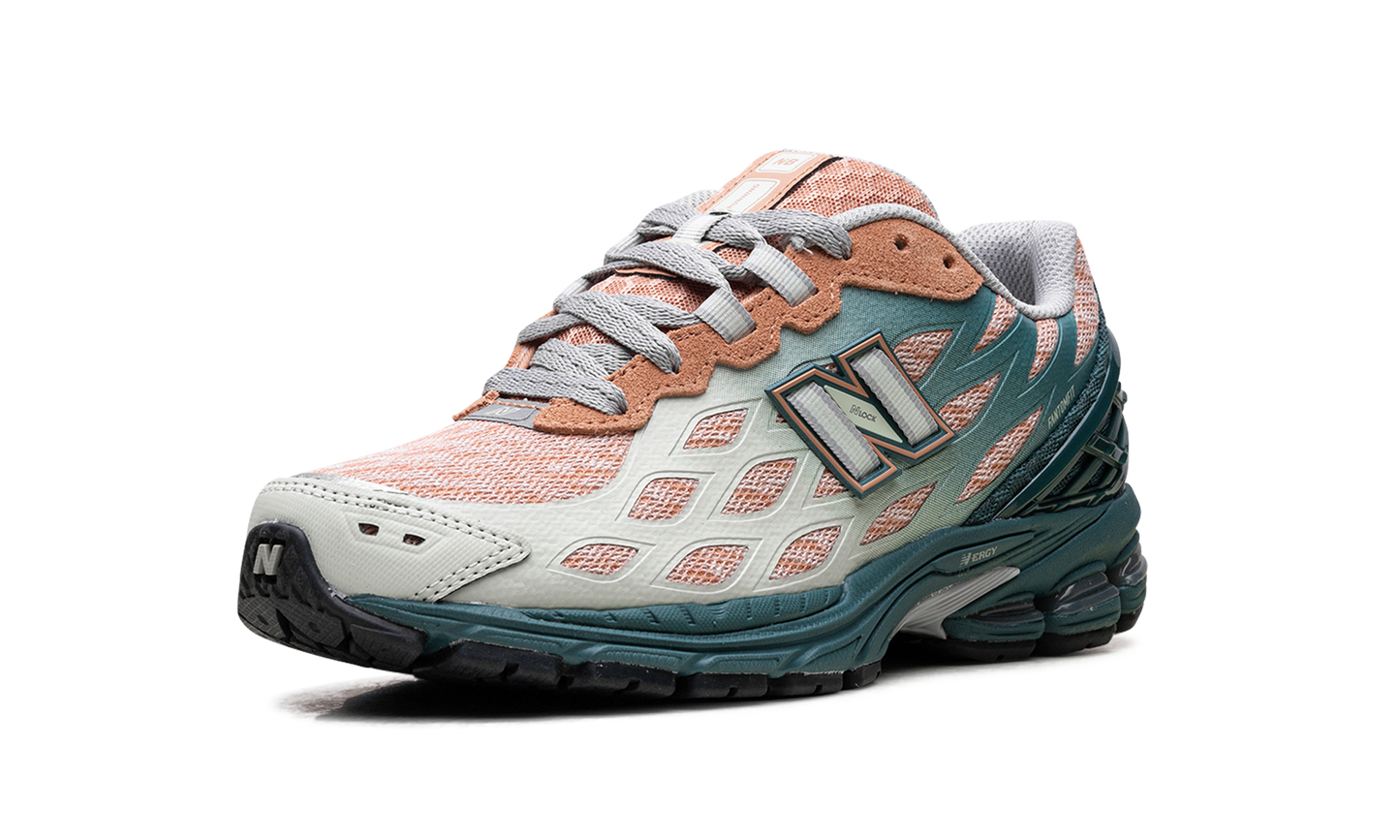 1906W "New Spruce Light Sparrow"