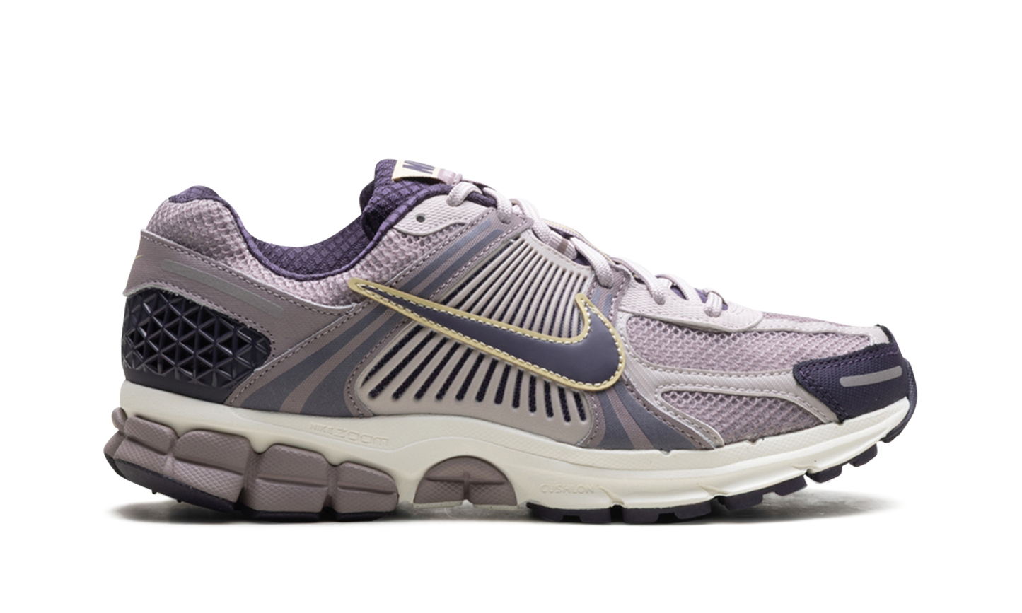 Zoom Vomero 5 "Platinum Violet" HQ3643 019