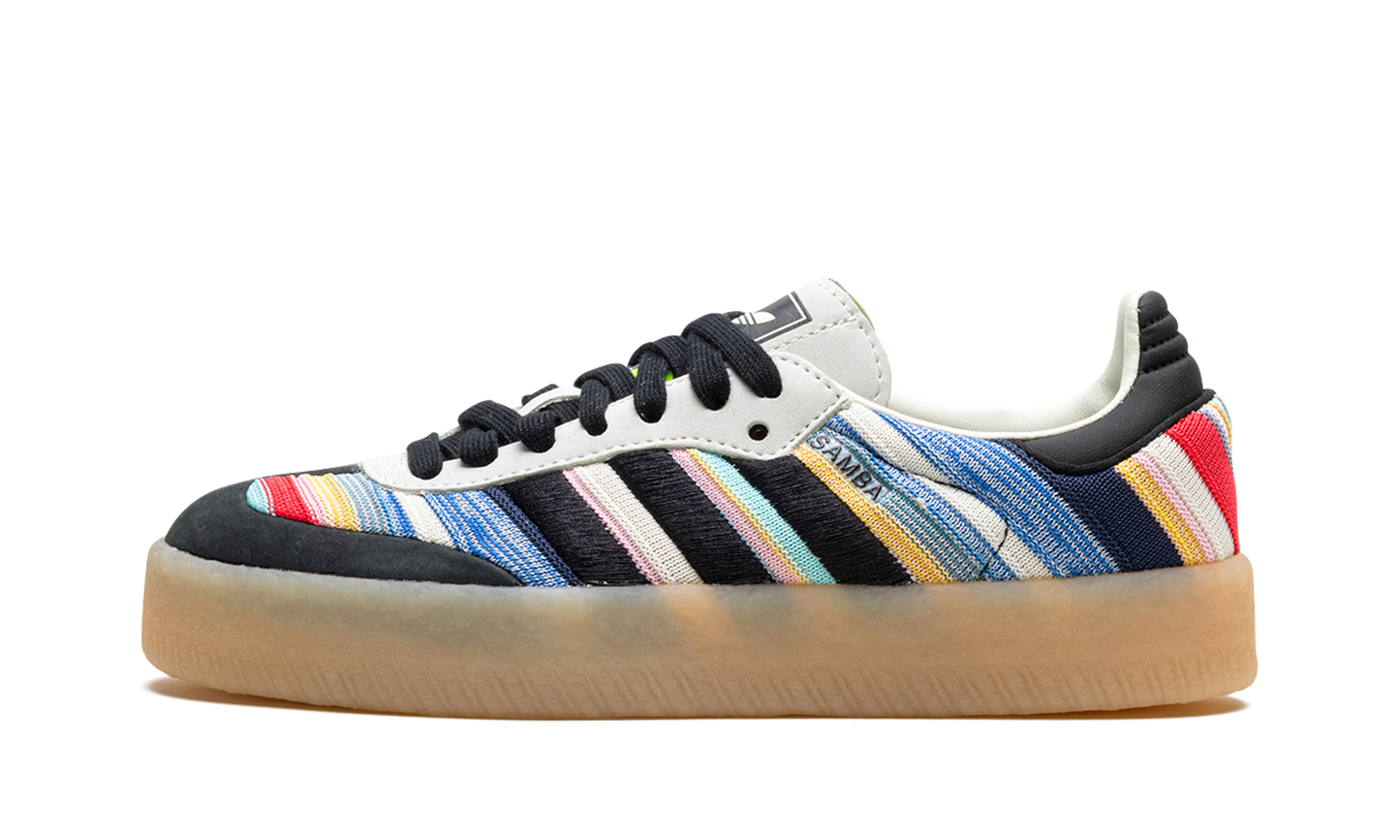 Sambae WMNS "Ivory Black" ID0444