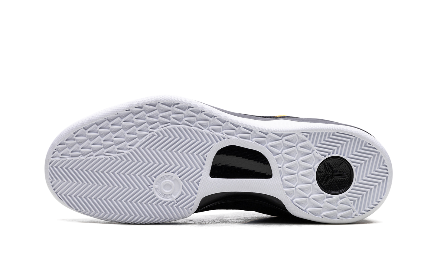 Kobe 8 Protro "Lakers Away" HF9550 001