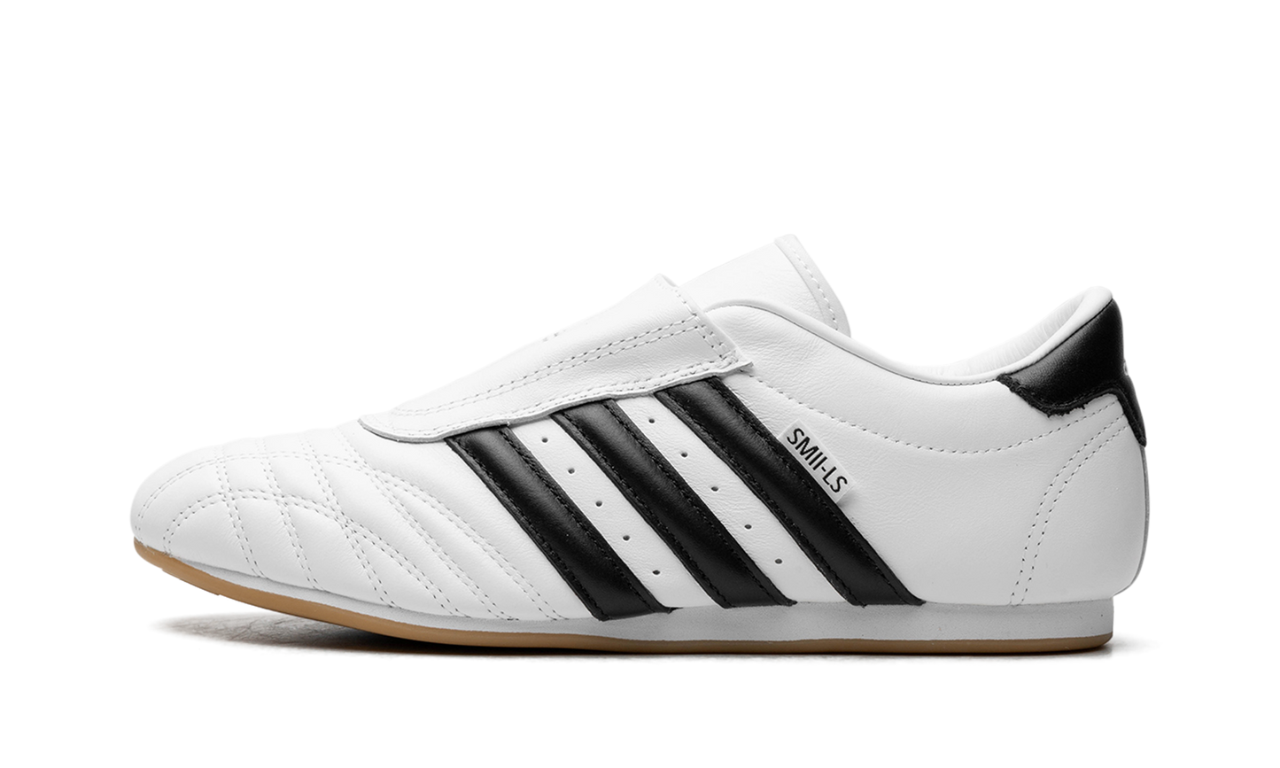 Taekwondo WMNS "Cloud White/Core Black/Gum" JQ4774