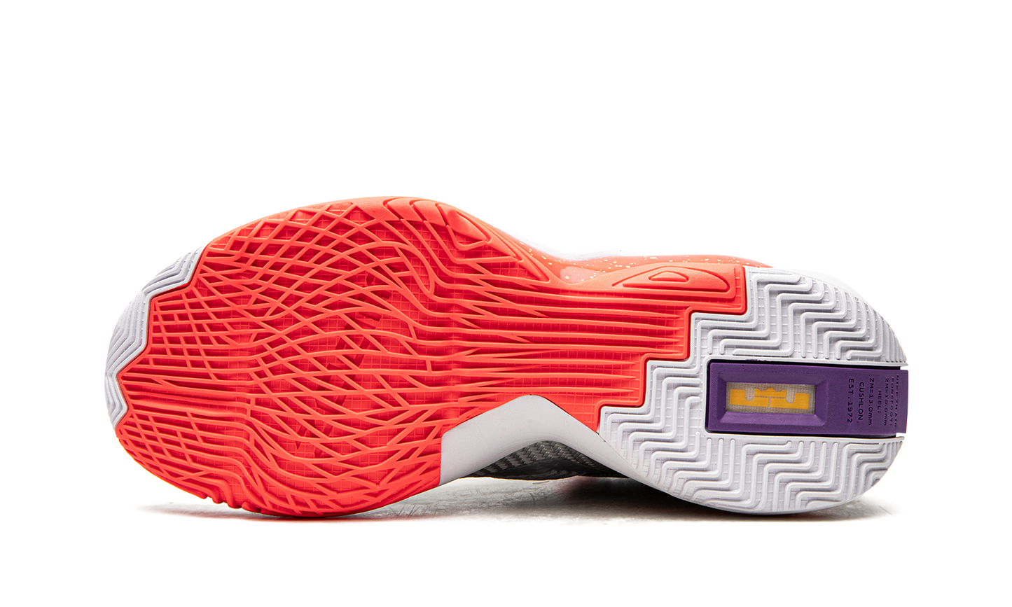 LeBron Soldier 14 "Hare" CK6024 001