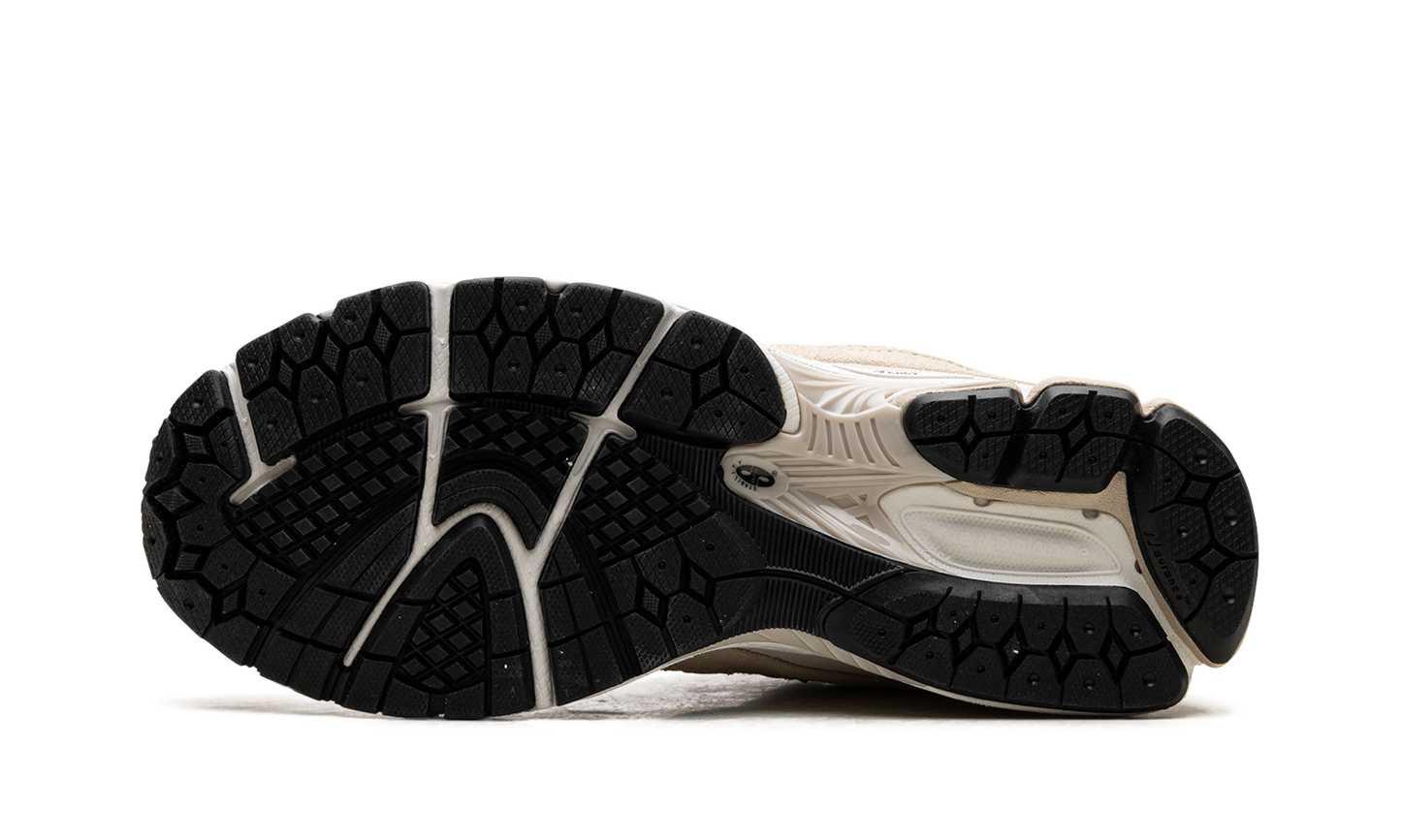 2002R "Sandstone Magnet" M2002RFA