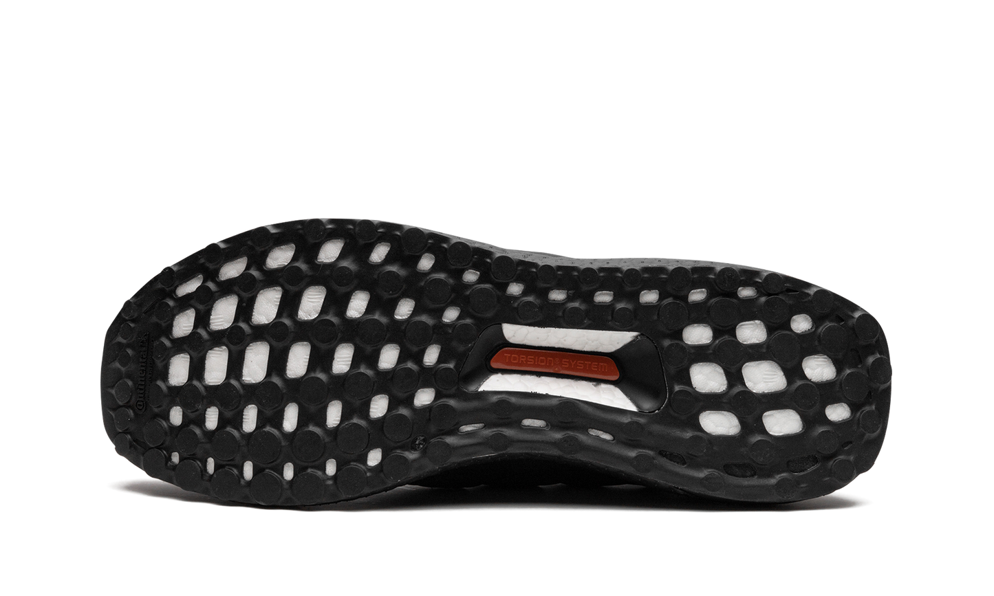 ULTRABOOST 4.0 DNA "Triple Black" GW2289