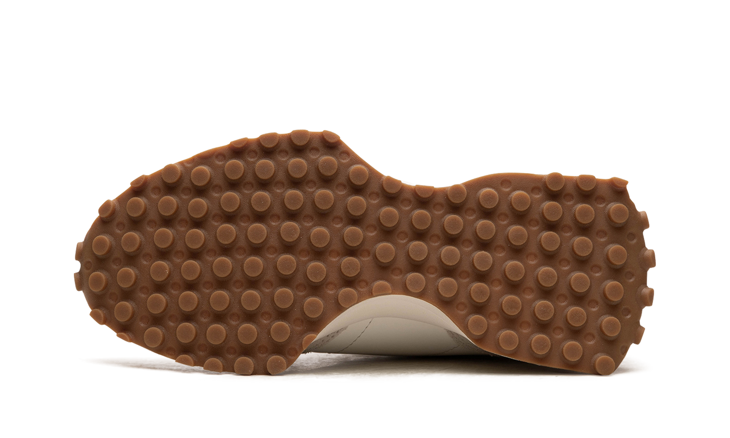 327 "Moonbeam Oak Leaf Green" MS327ASN