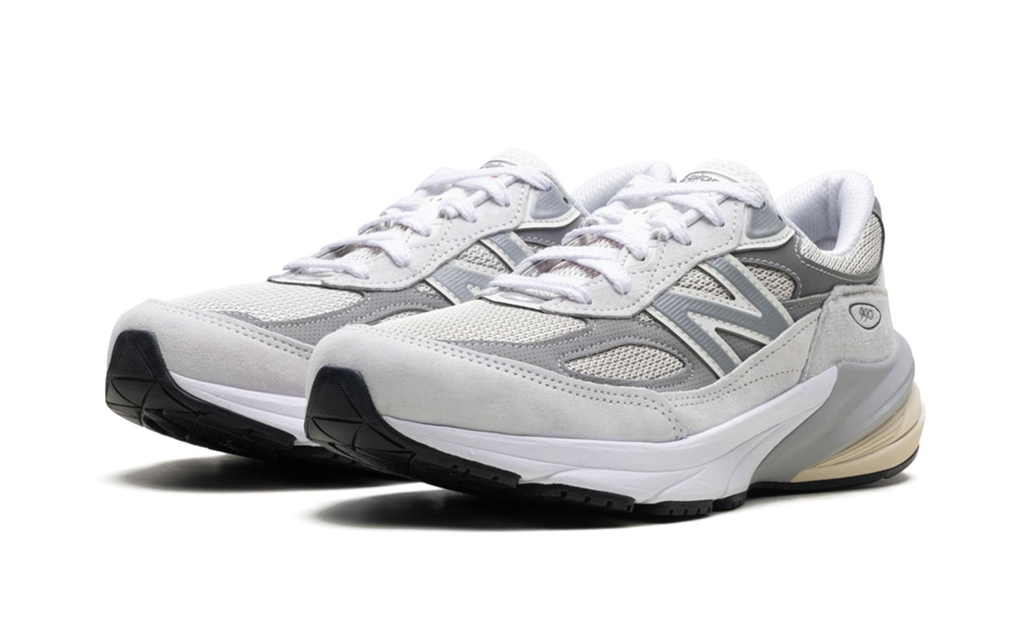 990v6 "Made in USA - Reflection Marblehead" U990NC6