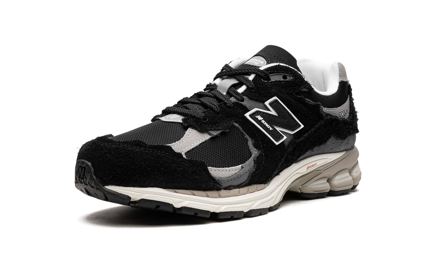 2002R "Protection Pack - Black / Grey" M2002RDJ