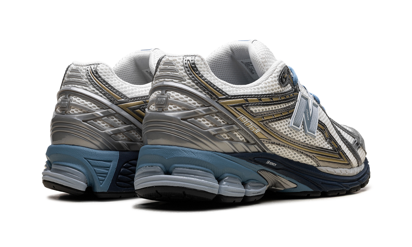 1906R "White Silver Blue" U1906RNJ