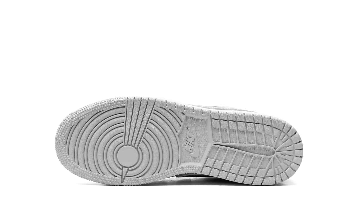 Jordan 1 Low OG GS "Metallic Silver" CZ0858 002