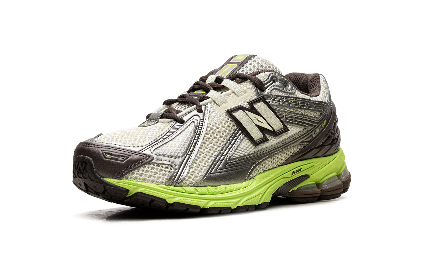 1906R "SSENSE Exclusive 20th Anniversary" M1906RSF