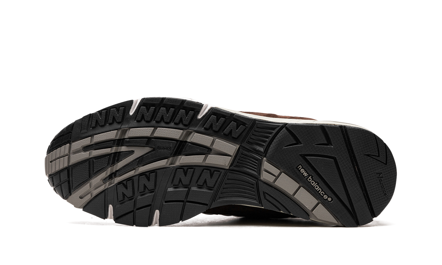 991 "Made in UK - Mocha Brown" M991BGW