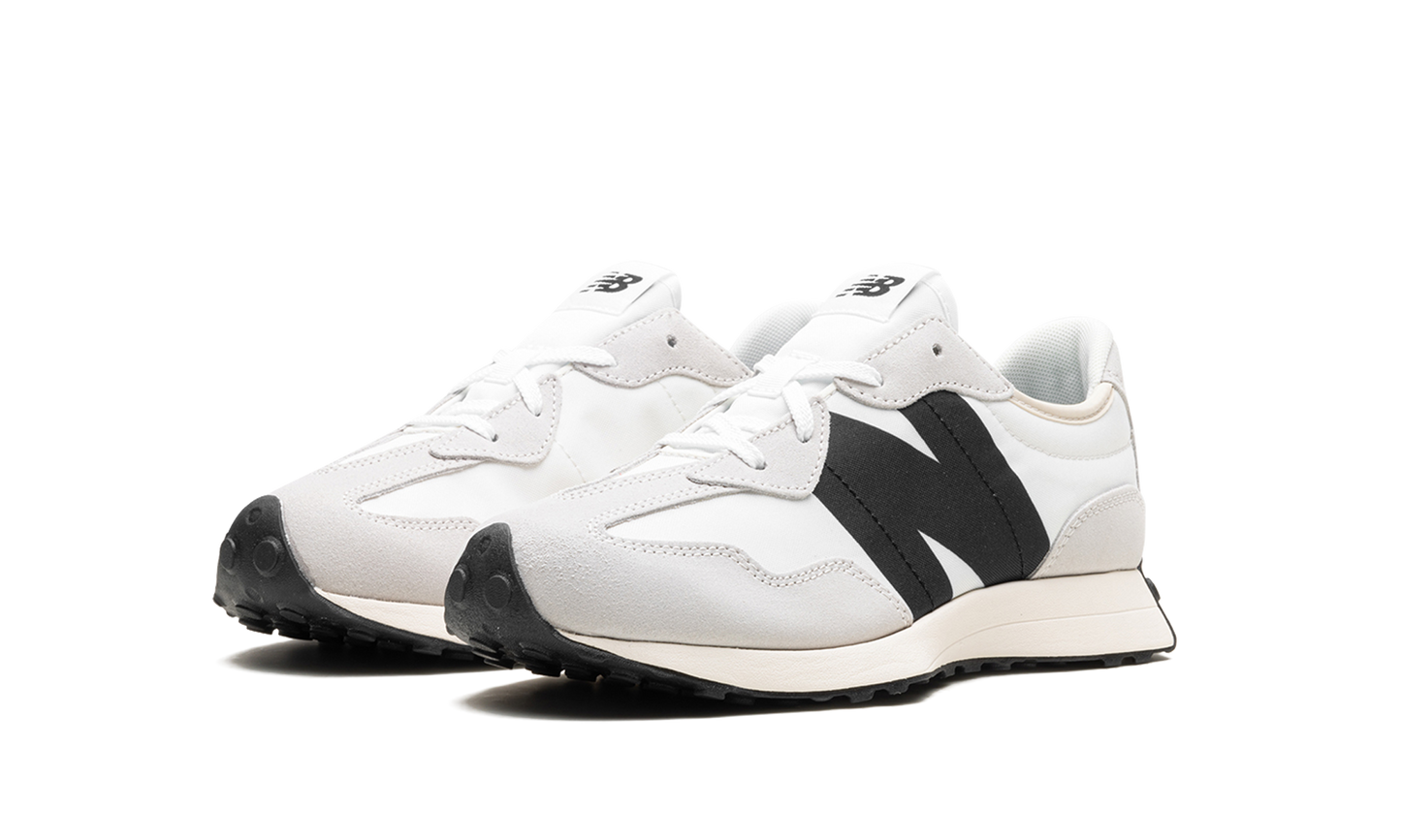 327 GS "Silver birch with black" GS327FE