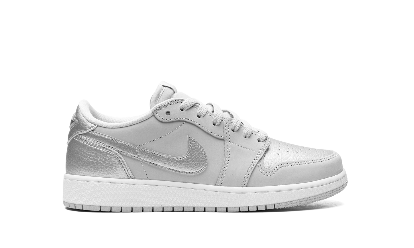 Jordan 1 Low OG GS "Metallic Silver" CZ0858 002