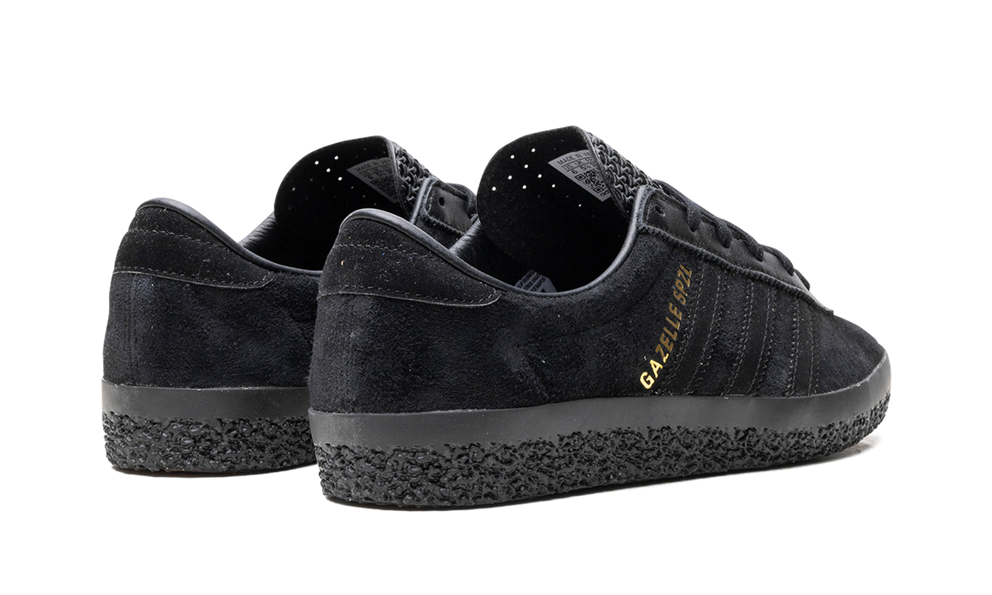 Gazelle "Triple Black"