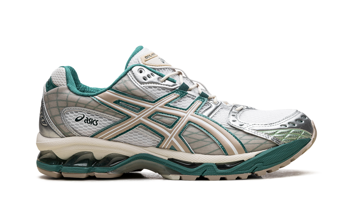 GEL-Nimbus 10.1 "White/Rainy Lake" 1203A543 102