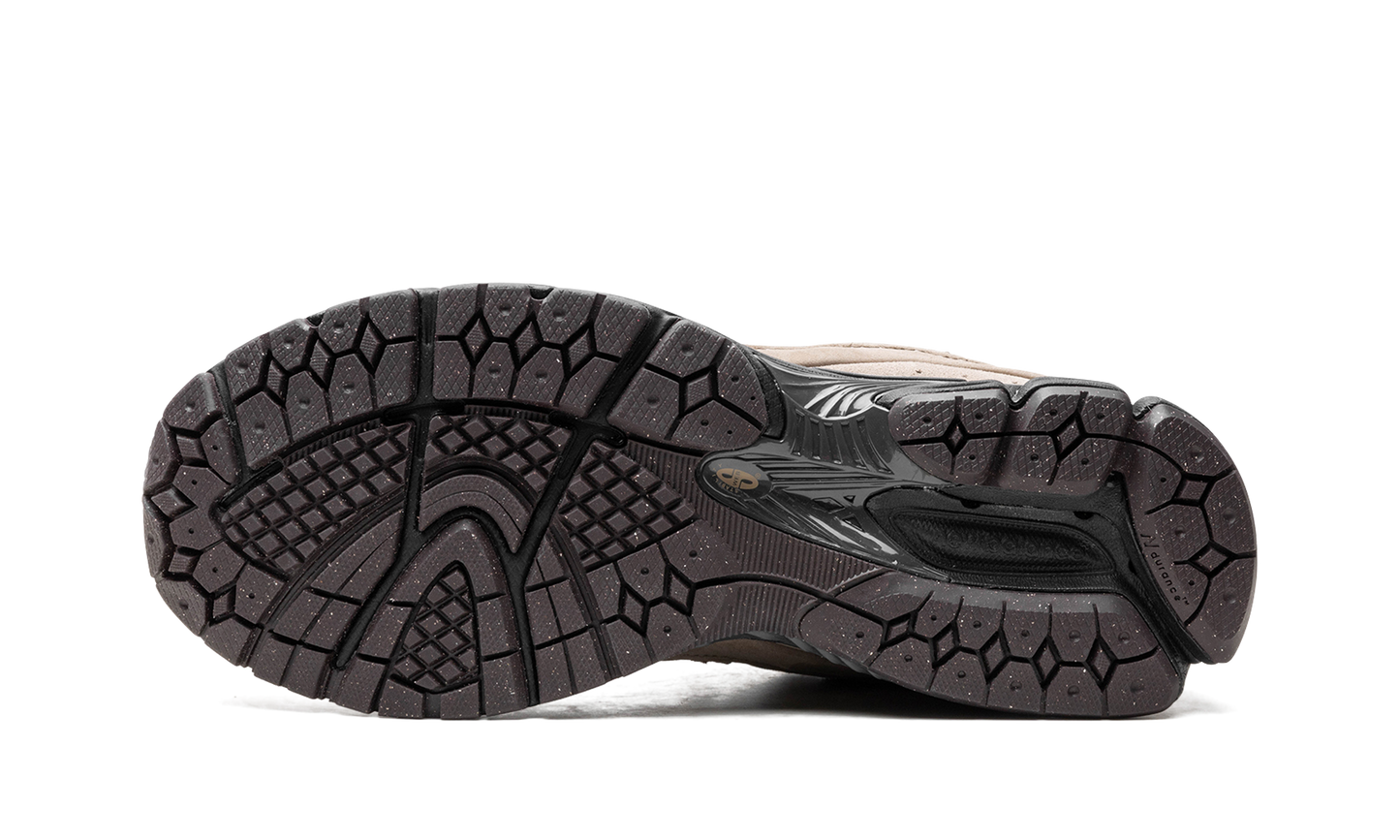 2002R "Driftwood" M2002REG