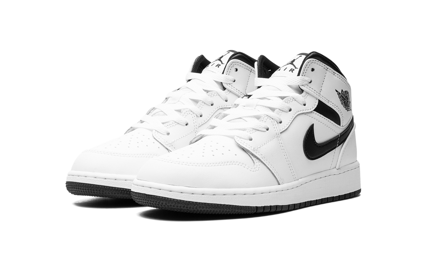 Air Jordan 1 Mid GS "White/Black" DQ8423 132