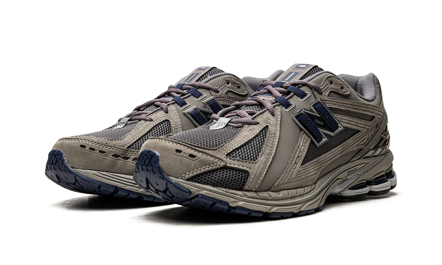 1906R "CASTLEROCK/NATURAL INDIGO" M1906RB