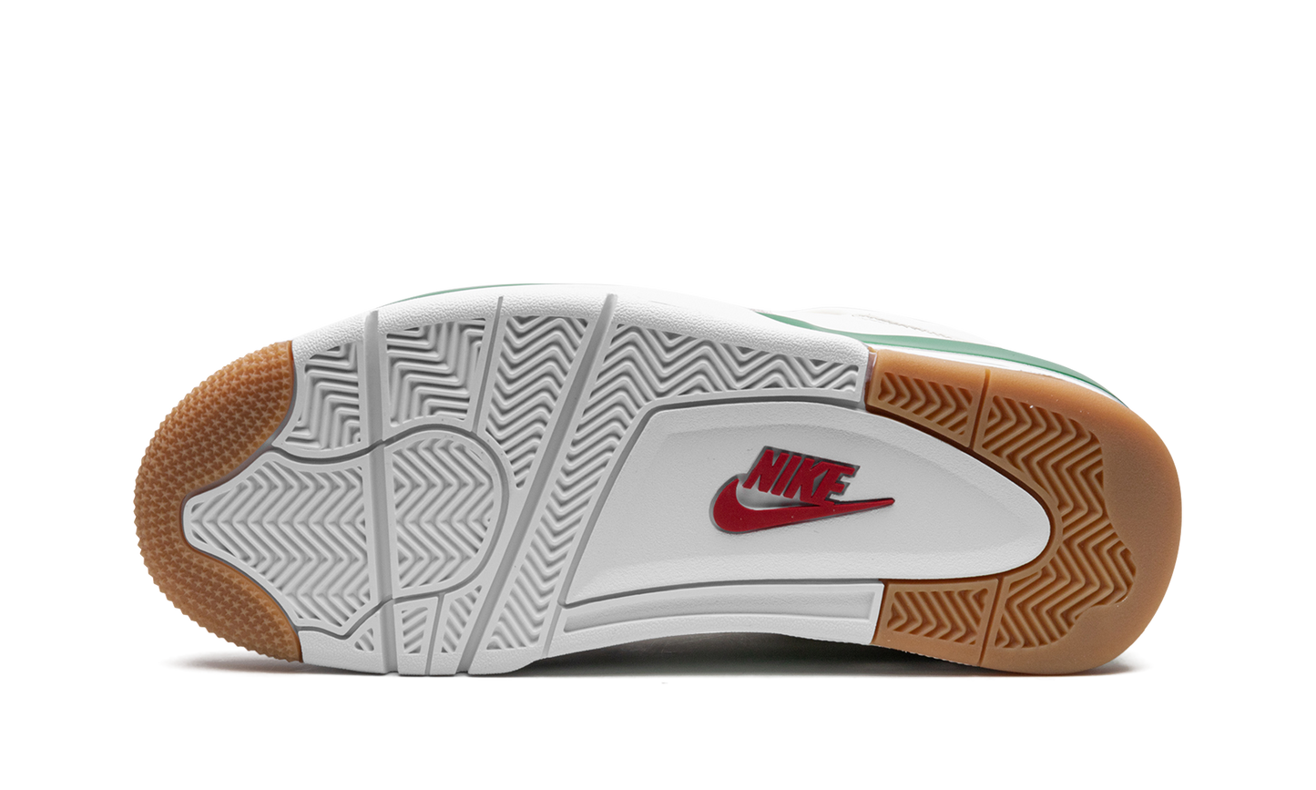 Air Jordan 4 Retro SB "Pine Green" DR5415 103