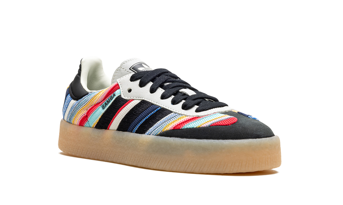 Sambae WMNS "Ivory Black" ID0444