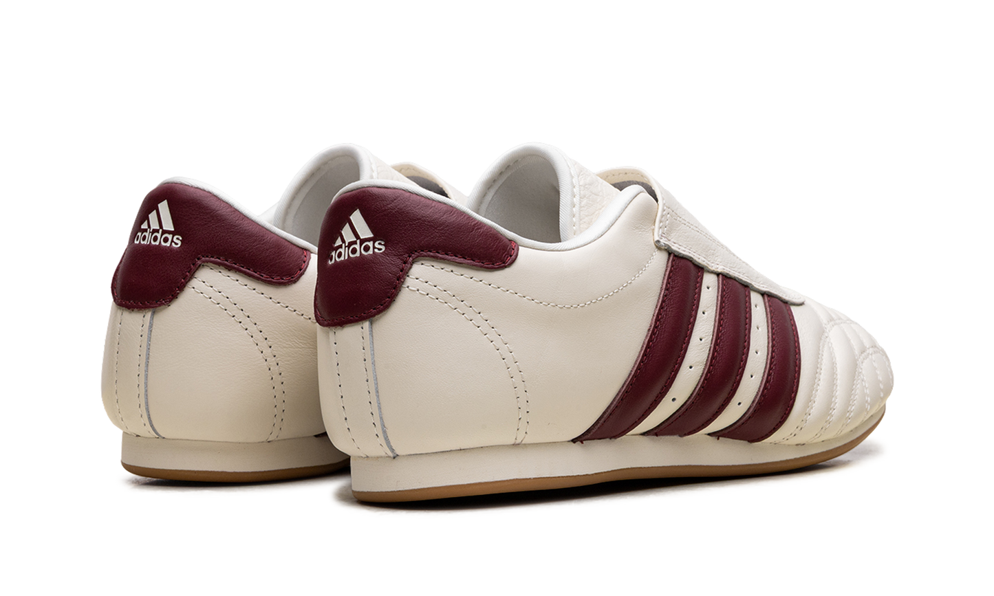 Taekwondo WMNS "off white/noble maroon/GUM 3" JS4527