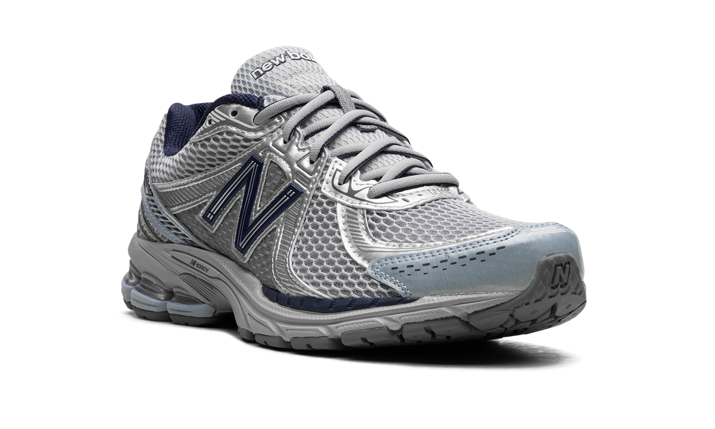 860 V2 "Milky Way - Arctic Grey" ML860BB2