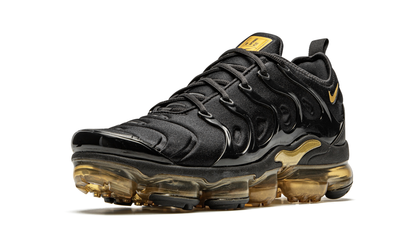 Air VaporMax Plus "Black / Gold"
