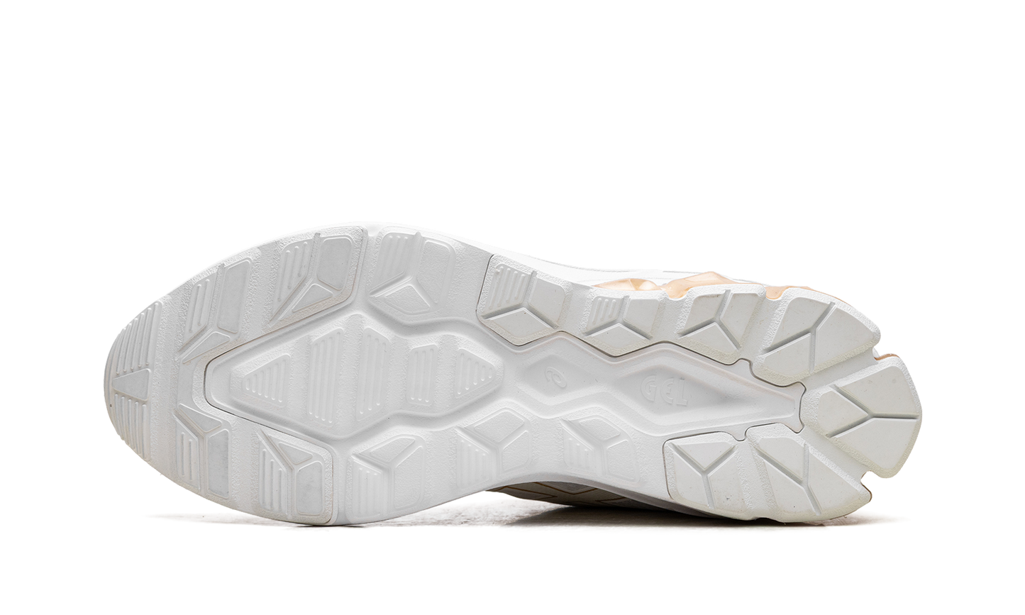 GEL-QUANTUM 90 IV WMNS "White/Champagne"