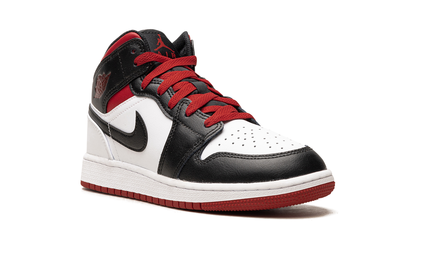 Air Jordan 1 Mid GS "Gym Red Black Toe" DQ8423 106