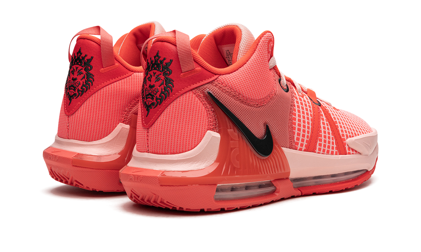 LeBron Witness 7 DM1123 600