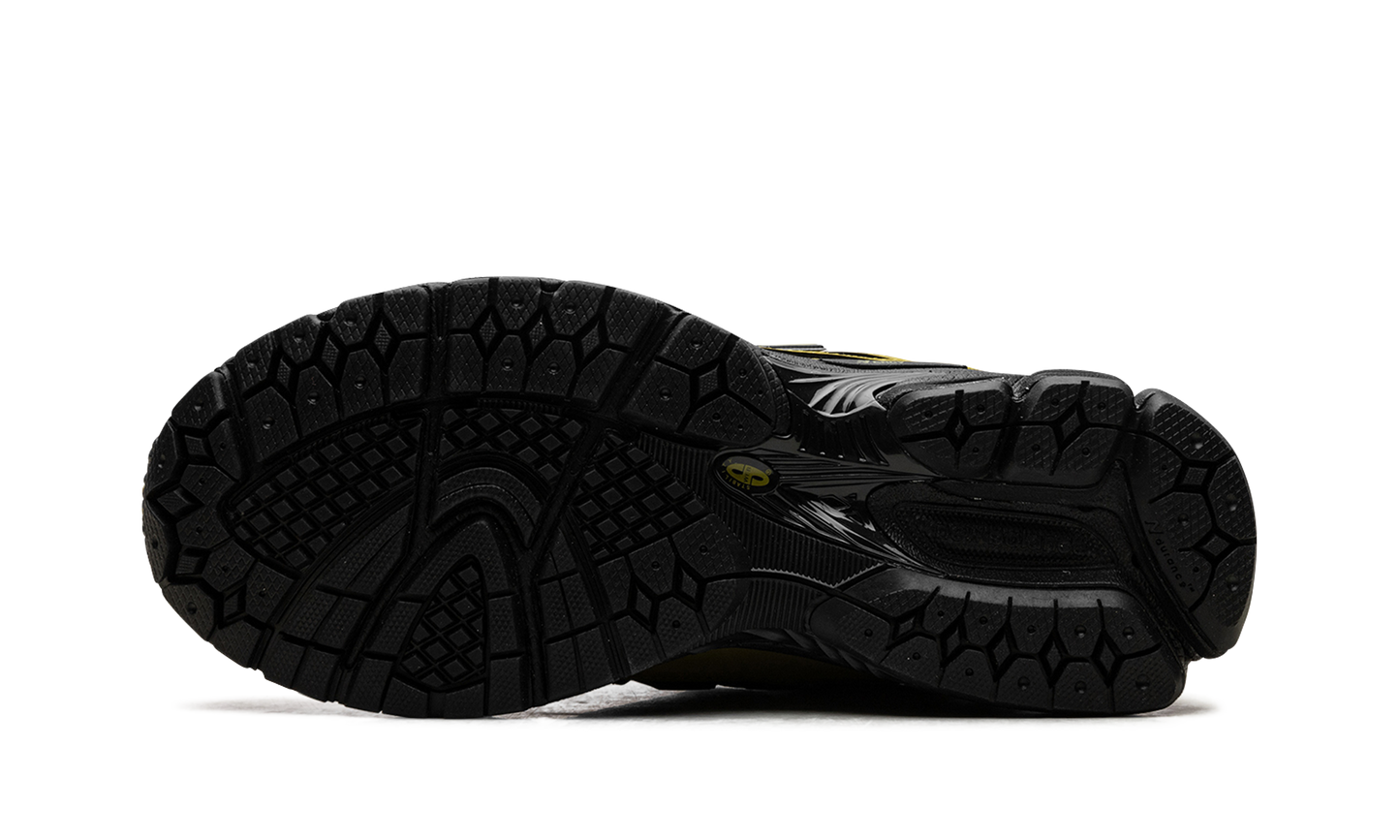 1906R "Cordura Marshland Black" M1906RWD