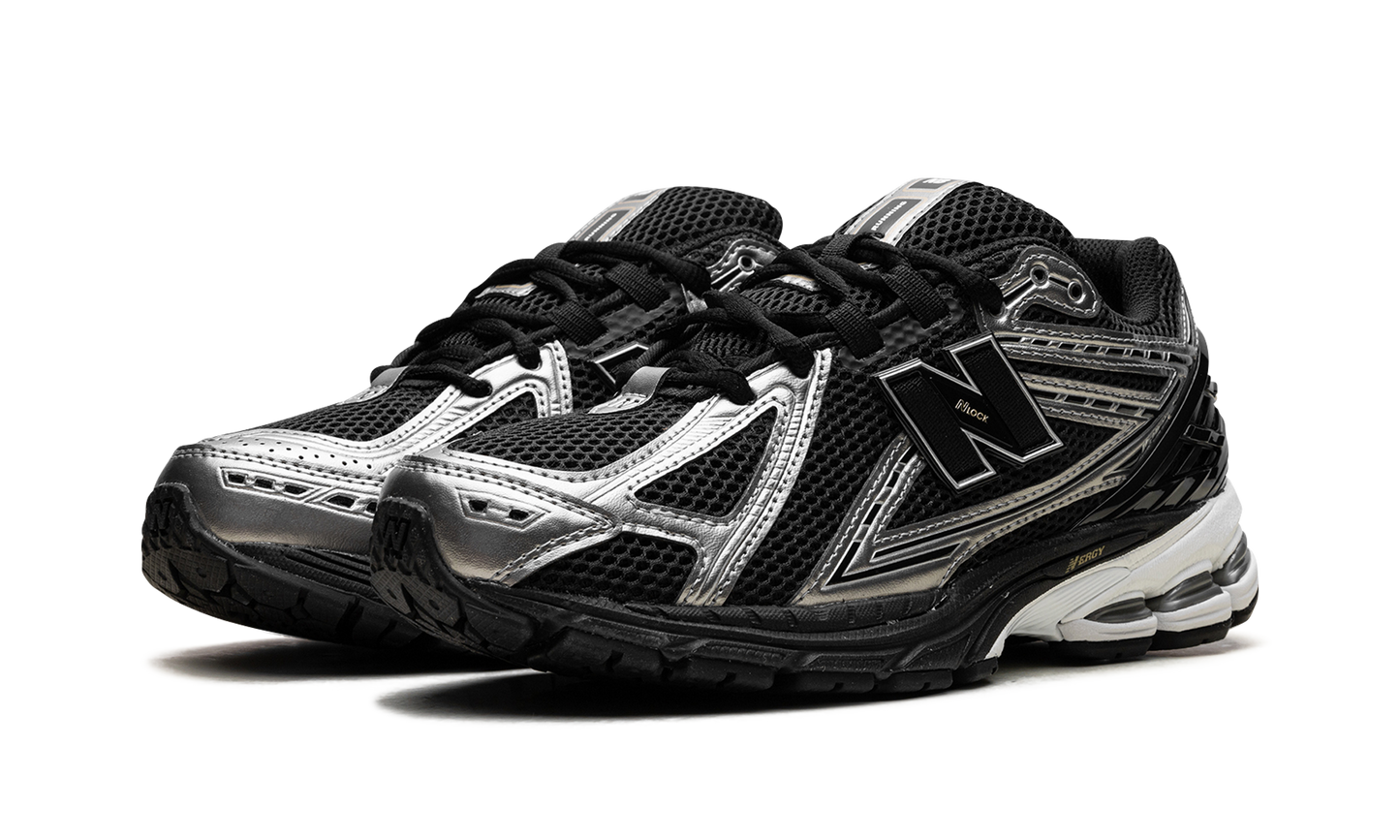 1906R "Black Grey White" U1906RCF