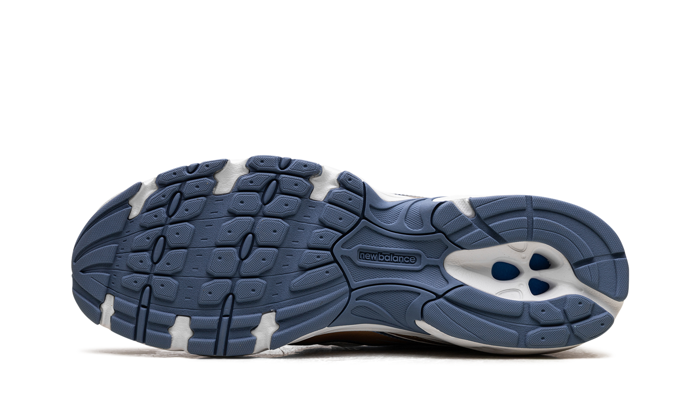 740v2 "Heron Blue" U740HB2