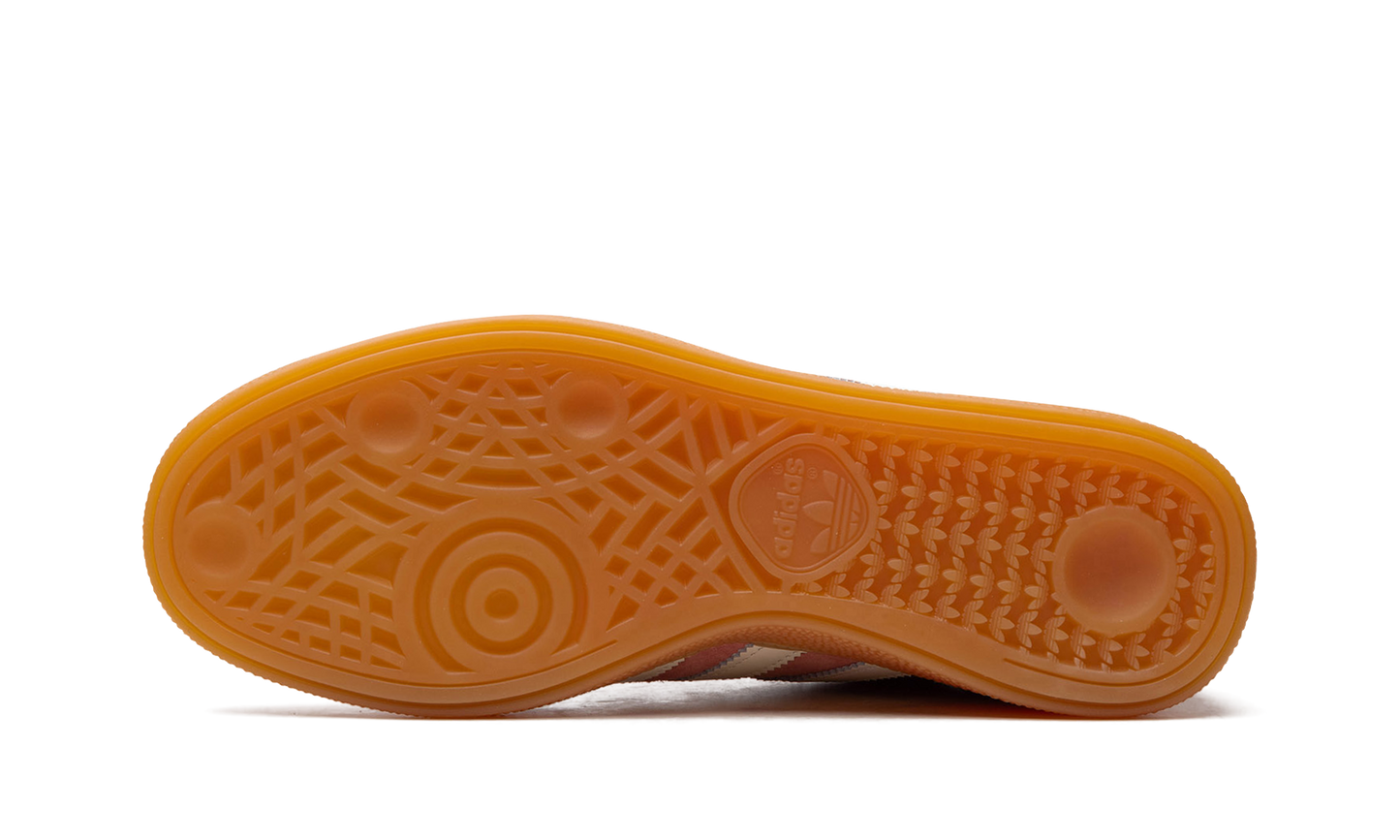 Handball Spezial "SPORTY & RICH" IH2610