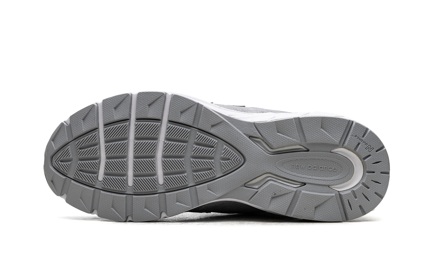 990v5 "Grey White" M990JS5