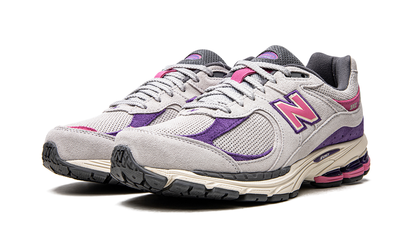 2002R "Rain Cloud" M2002RWB