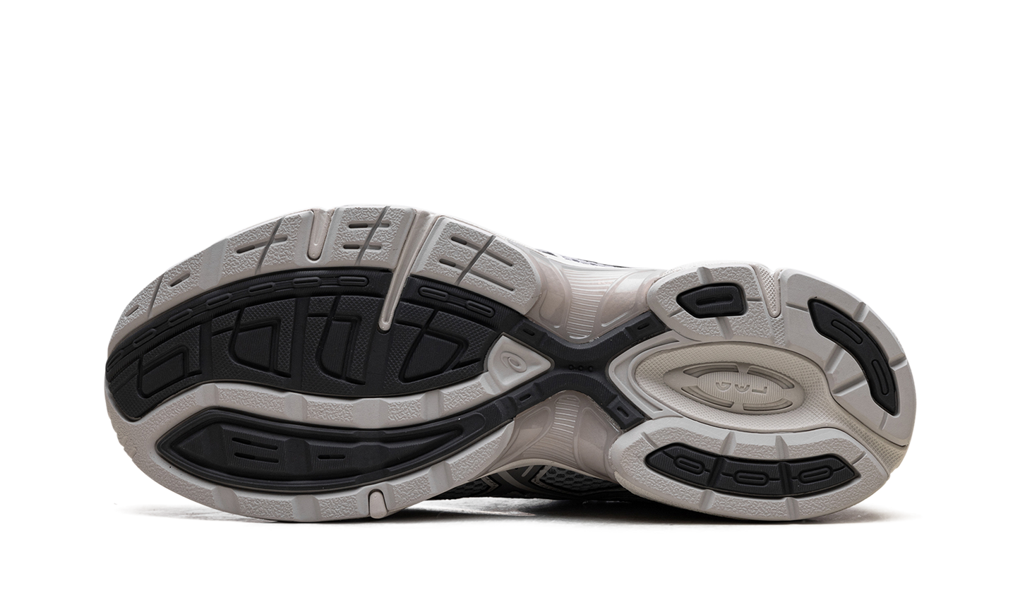 Gel-1130 "Gallery Dept - Oyster Grey (Special Box)" 1201A256 025 SPECIAL BOX