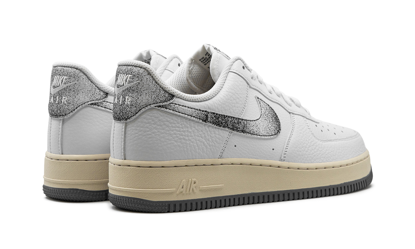 Air Force 1 Low "Classics" DV7183 100