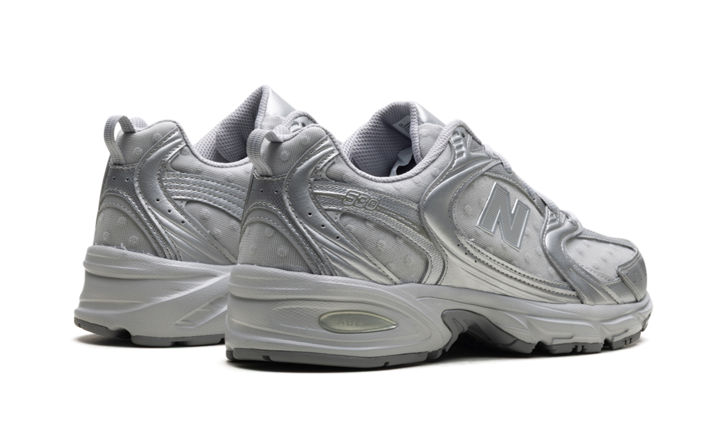 530 "Silver Metallic Raincloud Polka Dots" U530HFZ