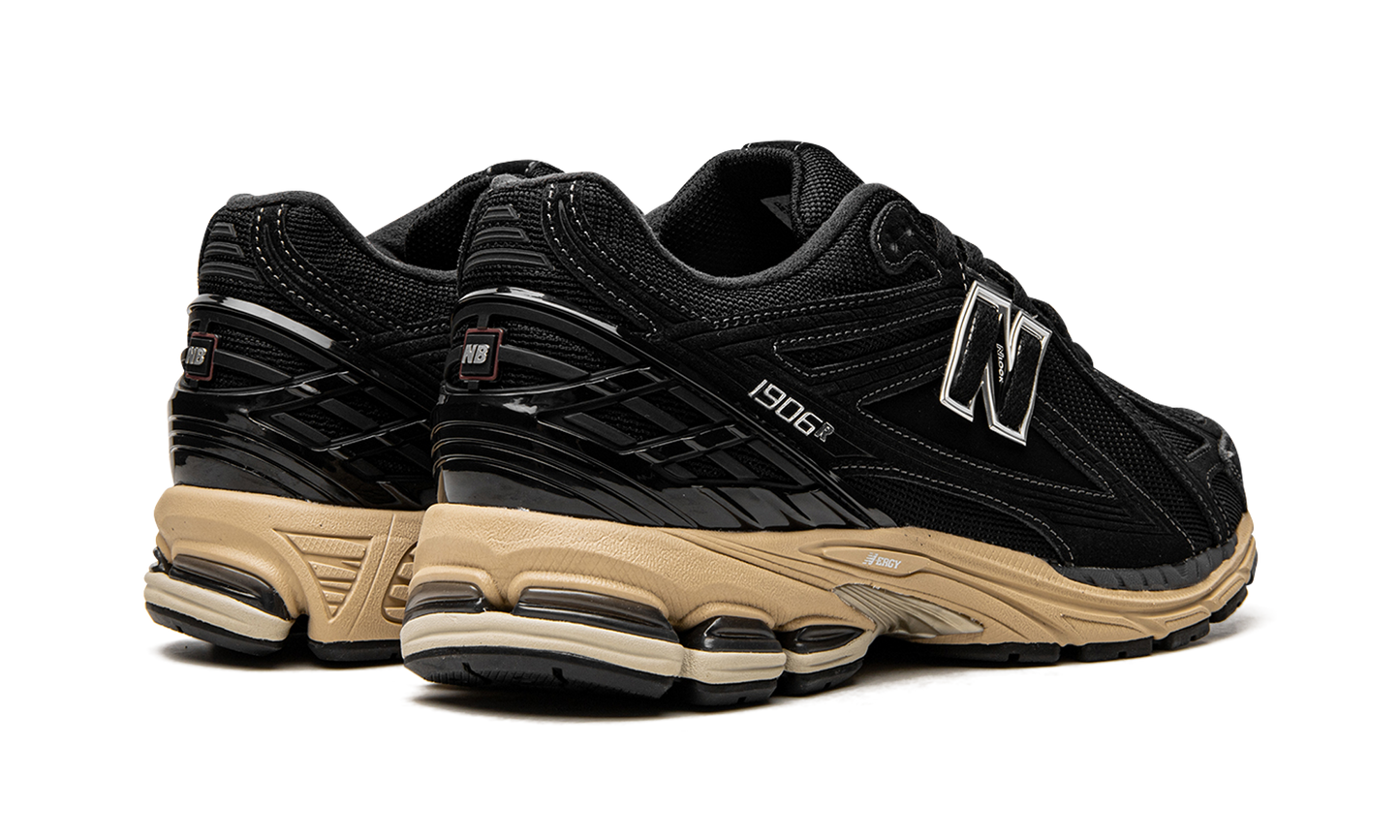 1906R "Black Cream" M1906RK