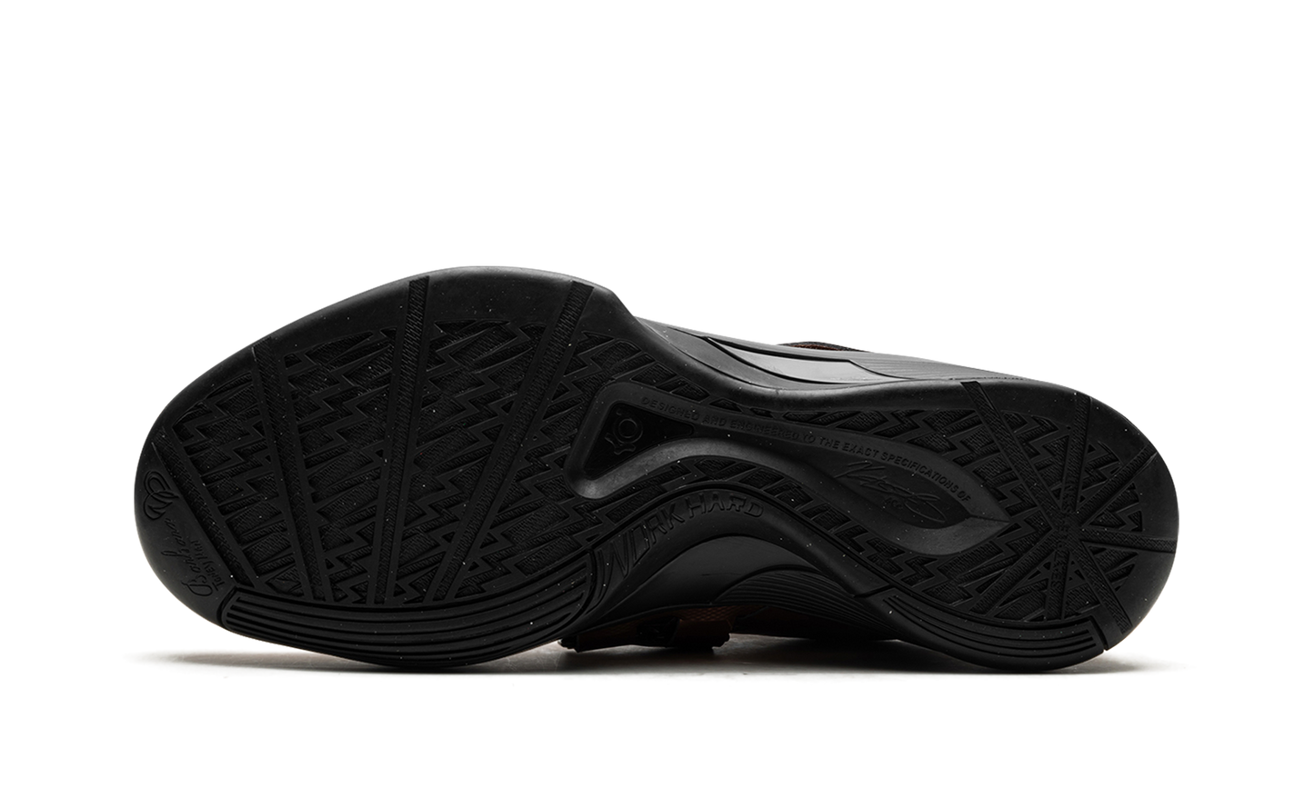 KD 4 "Christmas" FZ5913 800