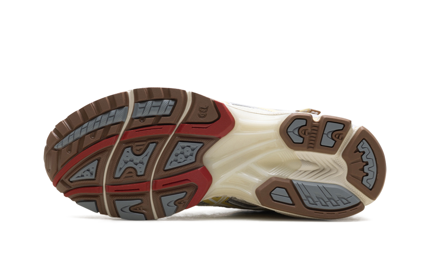 GEL-Nimbus 10.1 "VandyThePink - Banana Split" 1203A865 752