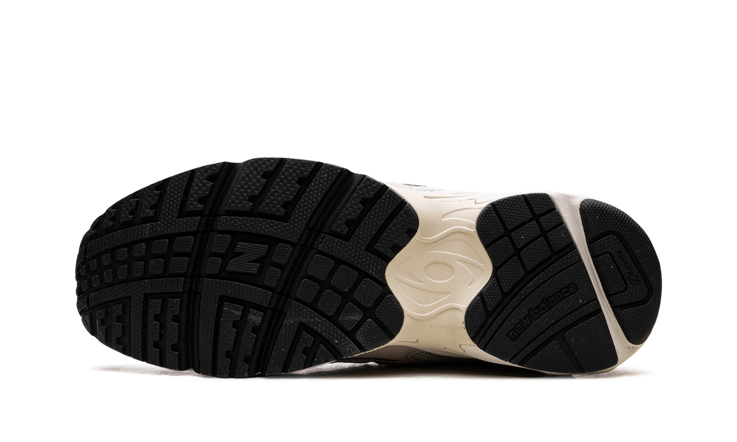 725v1 "Sea Salt Hot Mango" ML725UD