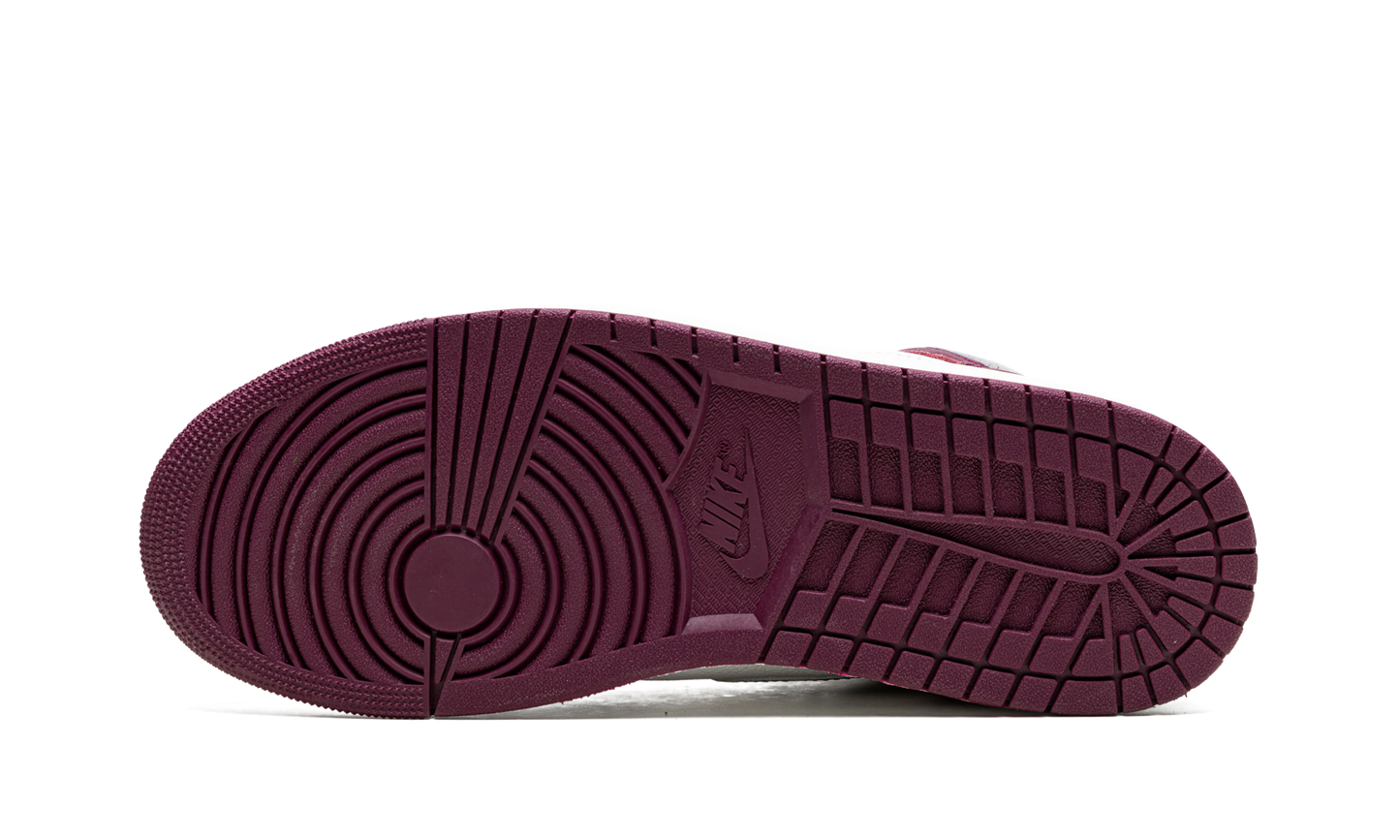 Air Jordan 1 Retro High OG "Bordeaux" 555088 611