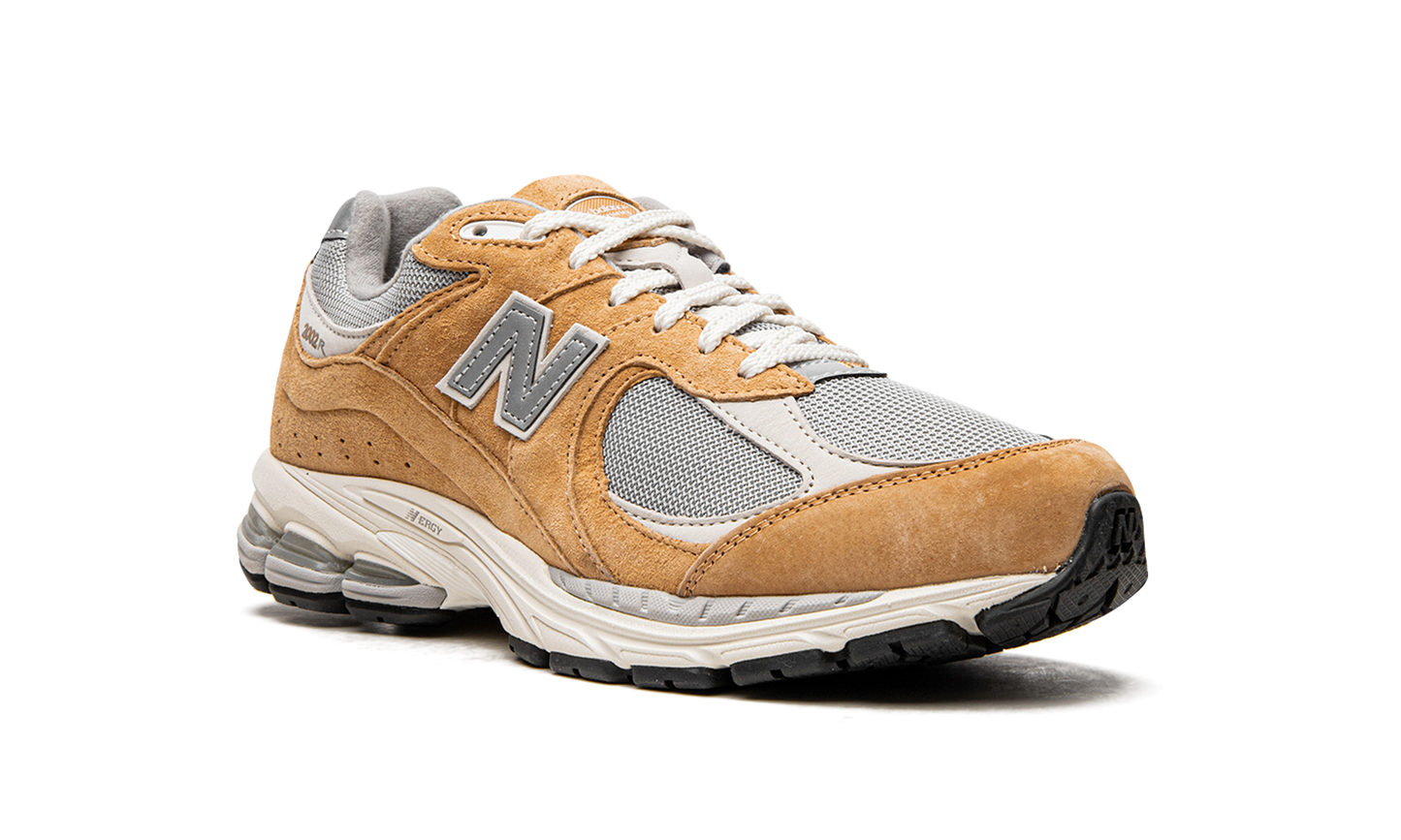 2002R "Sweet Caramel" M2002RHM