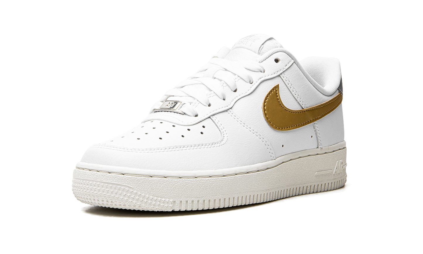 AIR FORCE 1 MNS WMNS "White / Gold / Silver" DD8959 106