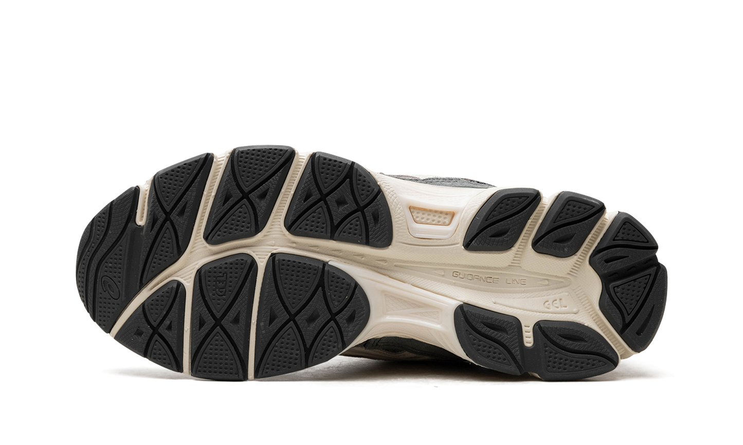 Asics Mens Gel-NYC "GRAPHITE" 1203A383 002