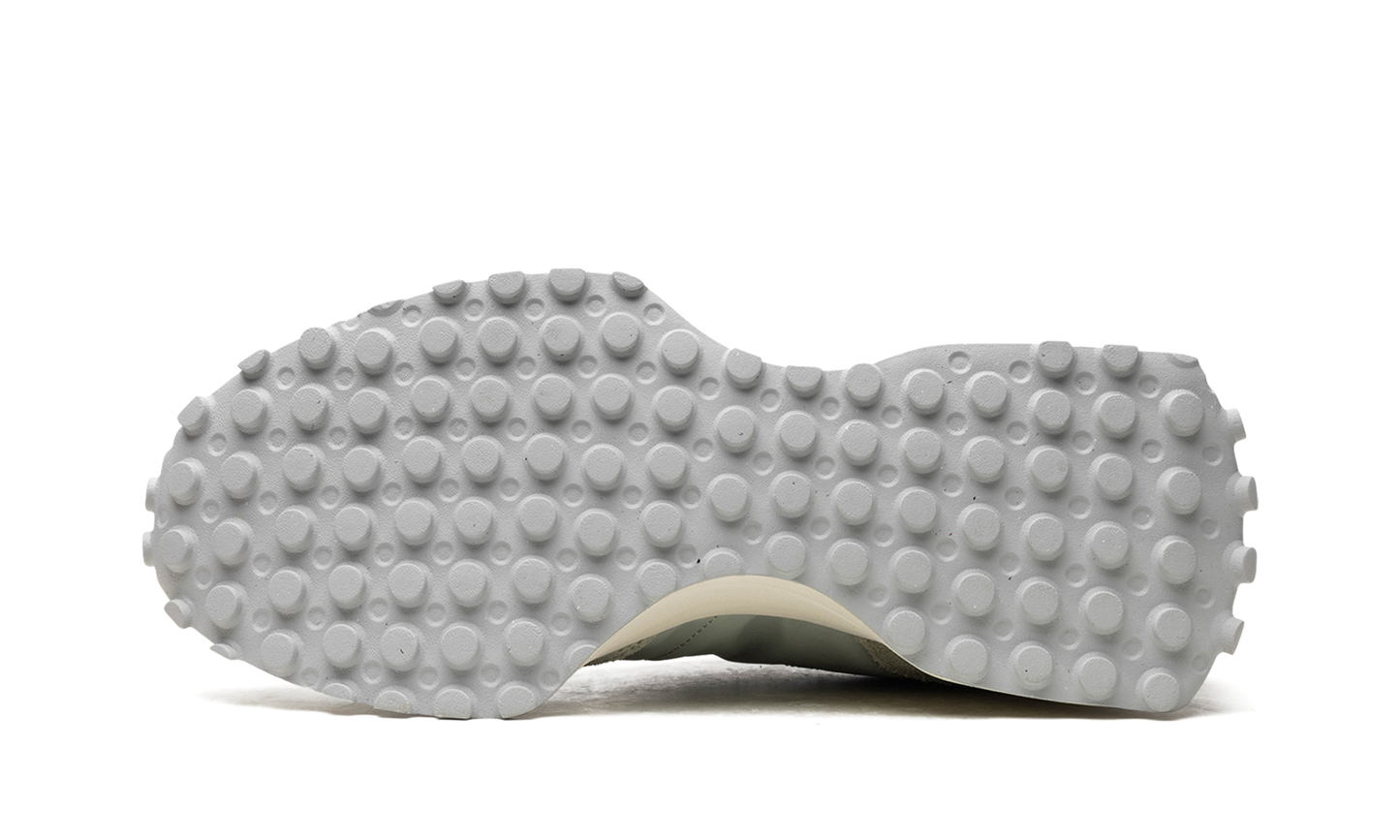 327 "Olivine" U327LM